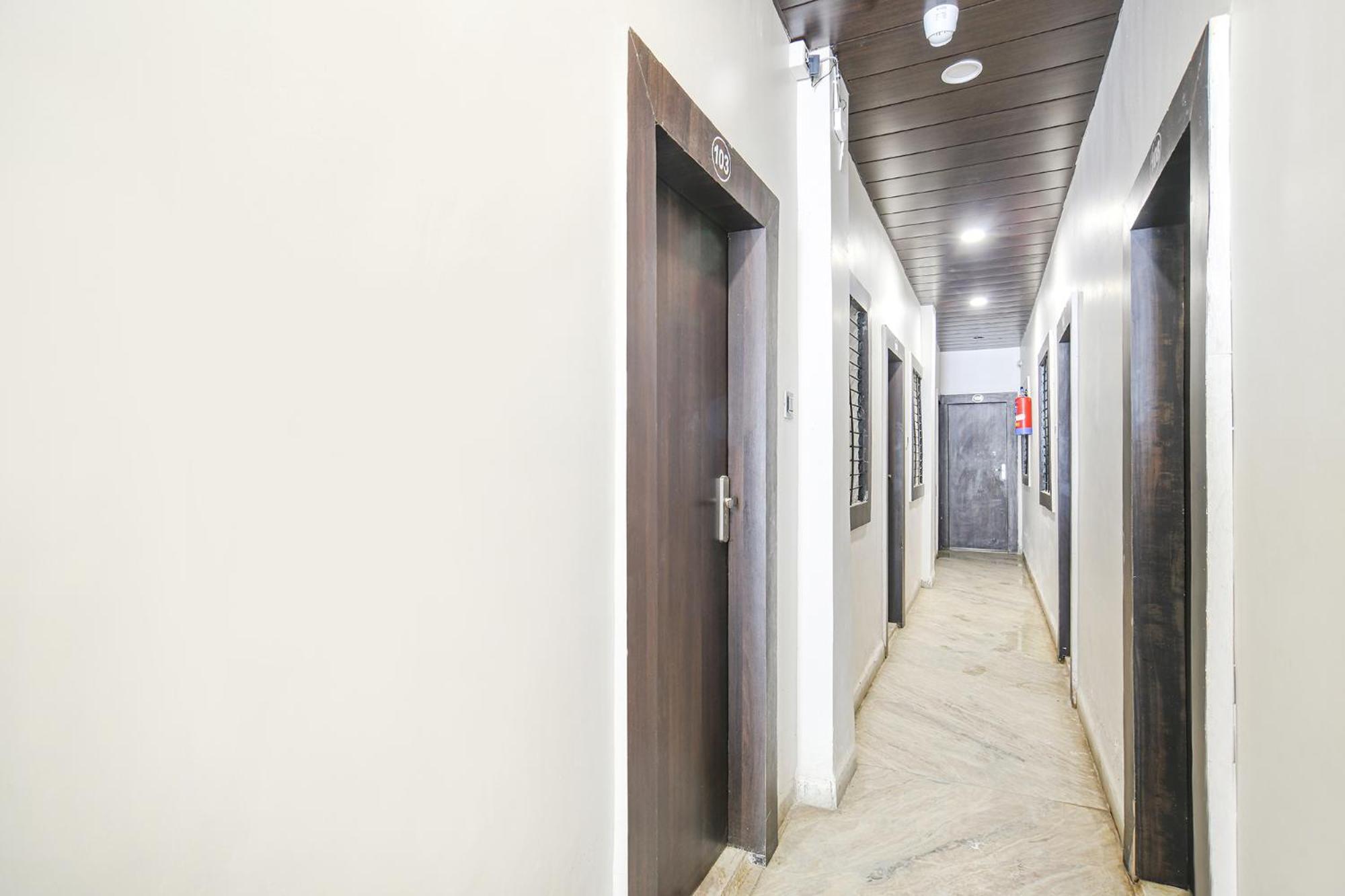 Fabhotel Shiva Grand ウッジャイン エクステリア 写真