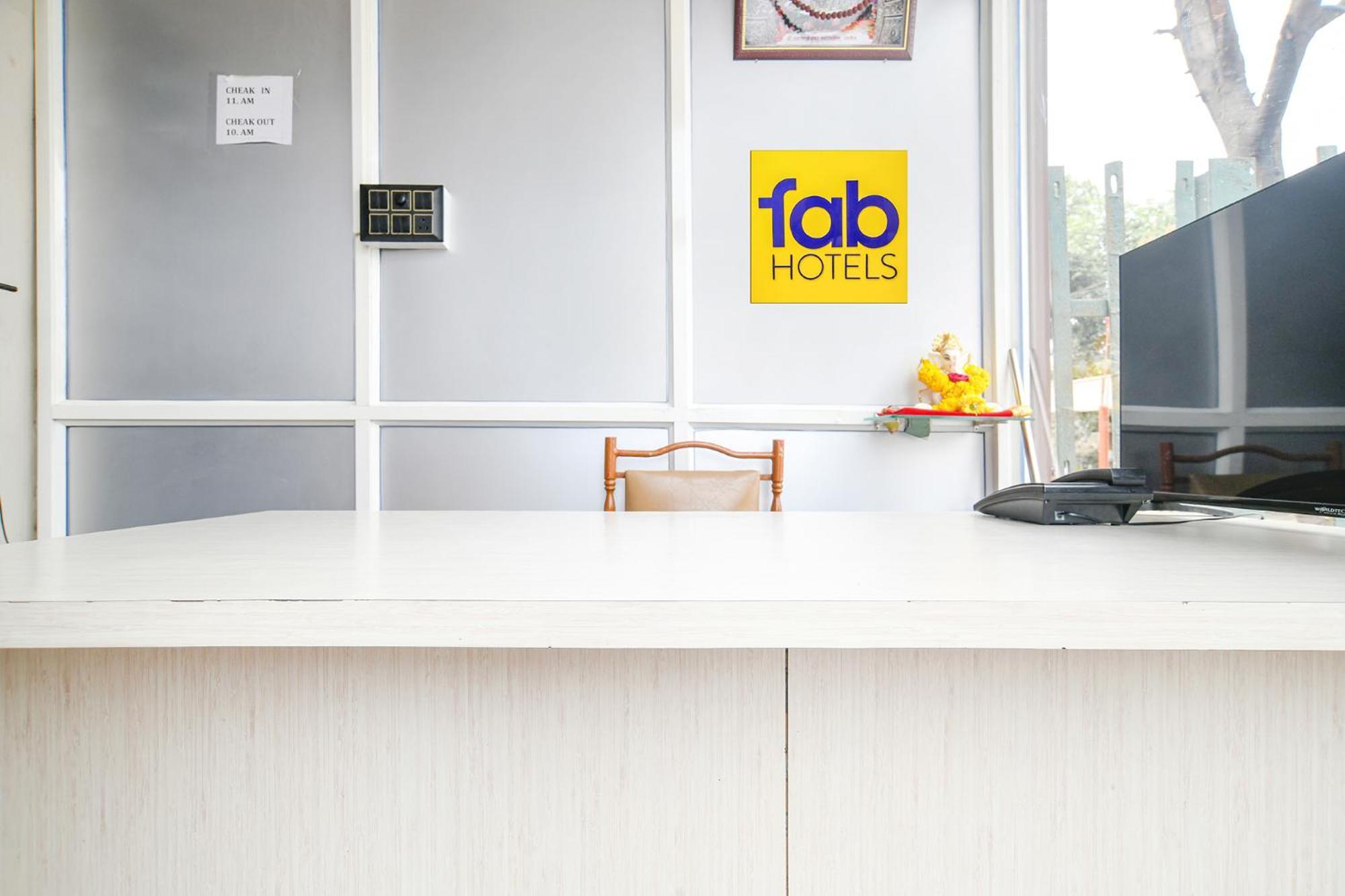 Fabhotel Shiva Grand ウッジャイン エクステリア 写真